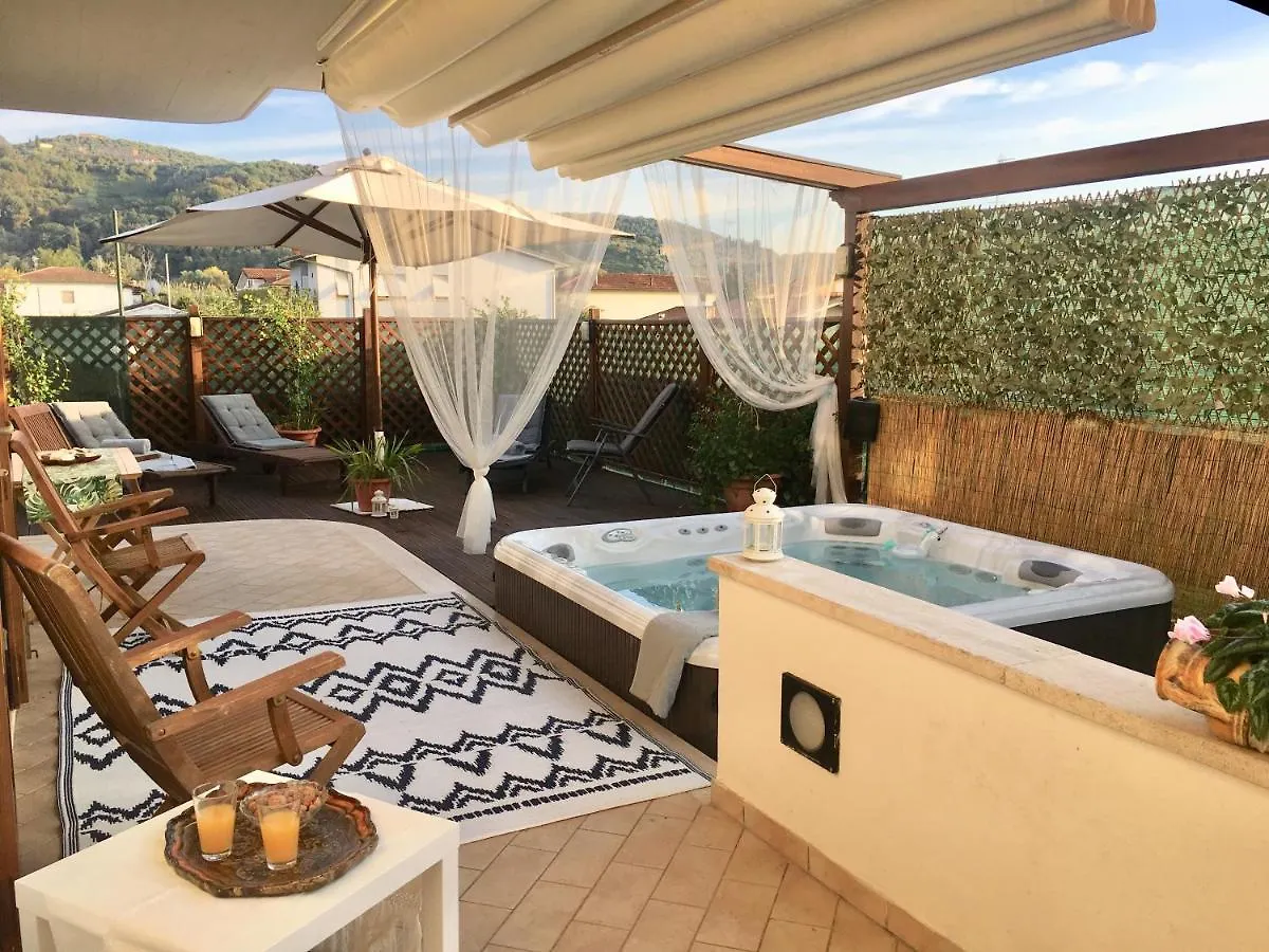 Bed & Breakfast La Stagione Dell'Arte B&B Stiava Italy